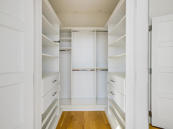 4th image of 9 Somerset Ln Unit 202