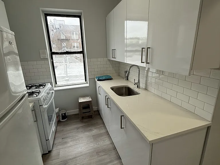 39-12 62nd St #D3 — Photo 2