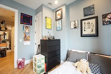 Rented by Rennit Inc.