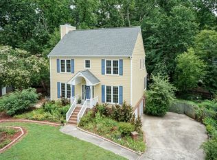 8 Cedar Hill Dr, Durham, NC 27713