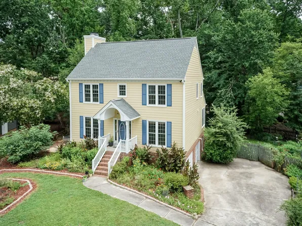 8 Cedar Hill Dr, Durham, NC 27713
