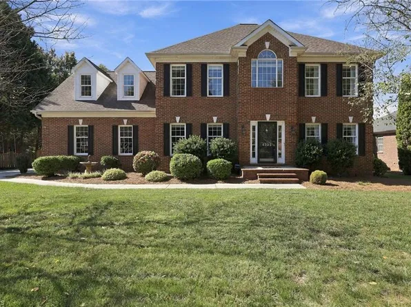 4325 Oakton Dr, High Point, NC 27265