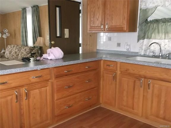 5th image of 1104 Brookwood Dr