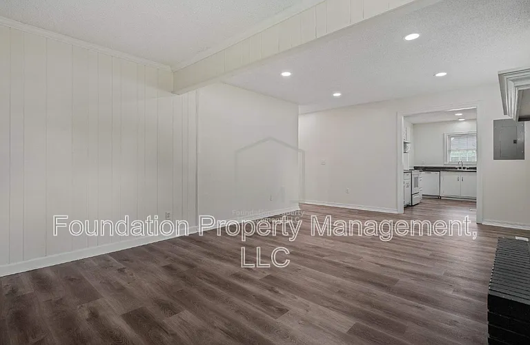 3749 Rhea Ave — Photo 8