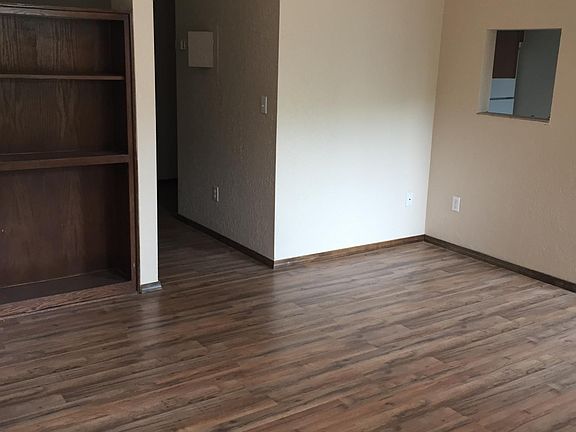 2nd image of 1932 E Lindsey St APT 113