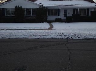 2003 Chesaning Dr SE, Grand Rapids, MI 49506