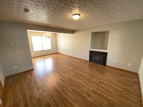 3rd image of 1796 Meadowlawn Dr