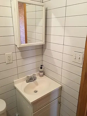 Rented by Nooklyn NYC LLC | media 47