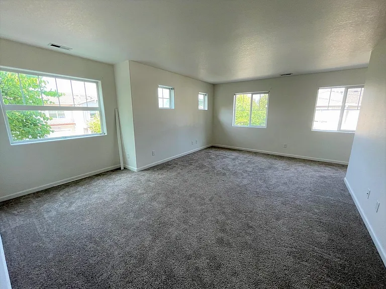 6220 SW 182nd Ter — Photo 8