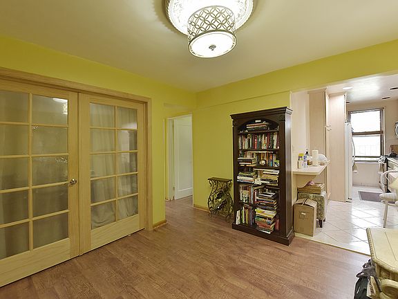 2nd image of 3105 Avenue V APT 4B