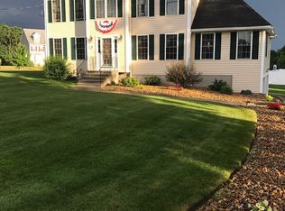 109 Old Groveland Rd, Haverhill, MA 01835