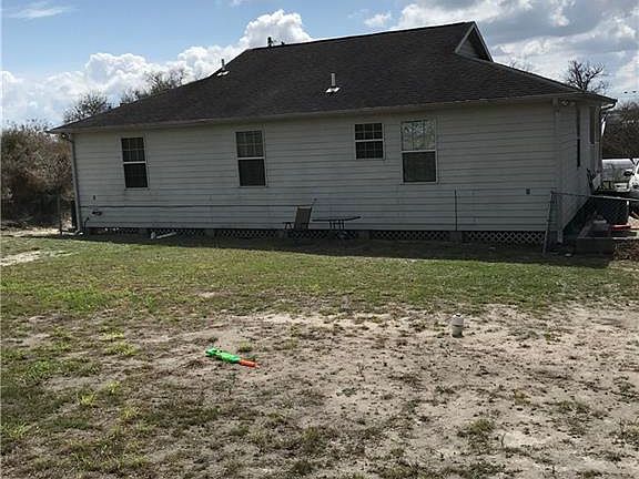 3rd image of 271 S Vista Dr
