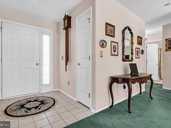 3rd image of 160 Spinnaker Ave