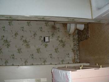 3rd image of 215 E Hazen St