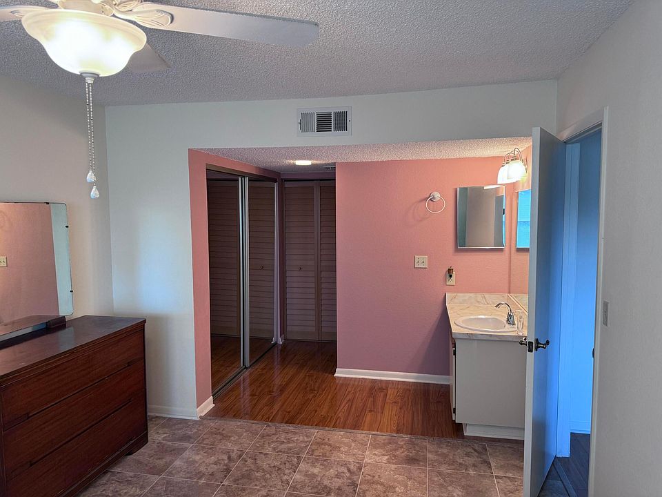 1st image of 1532 SE Royal Green Circle #O-202