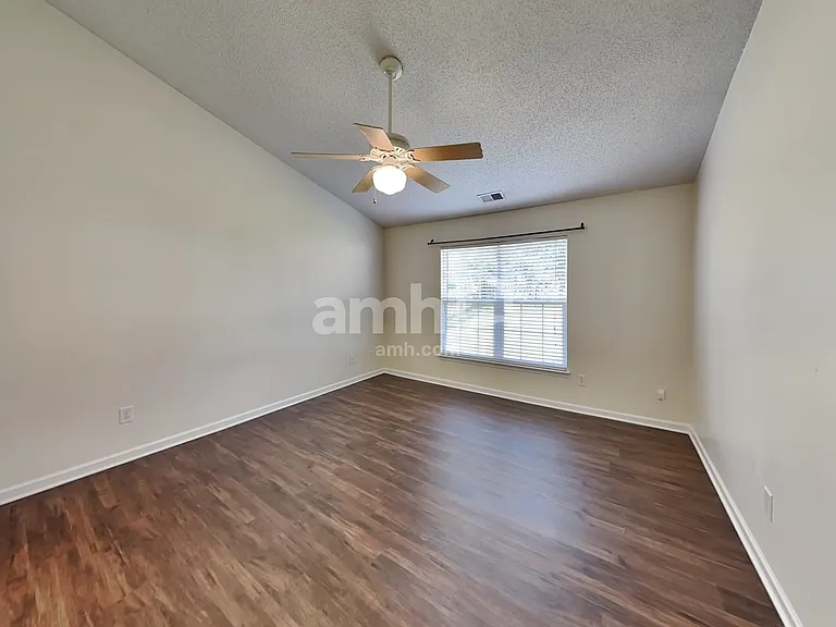 1092 Chapel Creek Rd SW — Photo 8