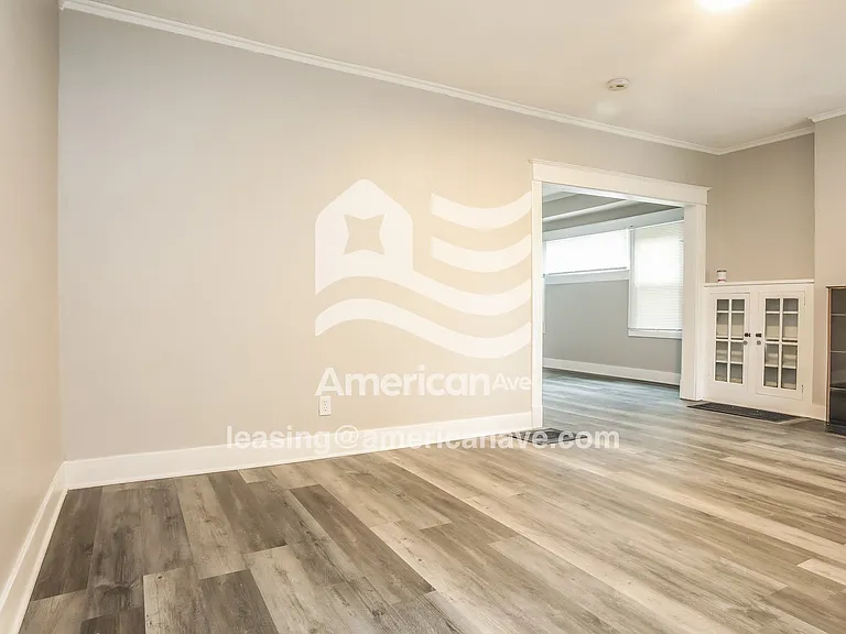1666466_003_wm_-_living_room_13076938.jpg