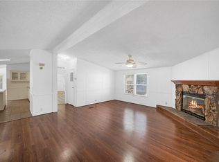3614 College St, Damon, TX 77430