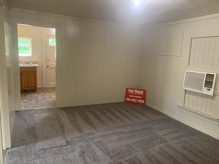1203 Alexander St — Photo 19