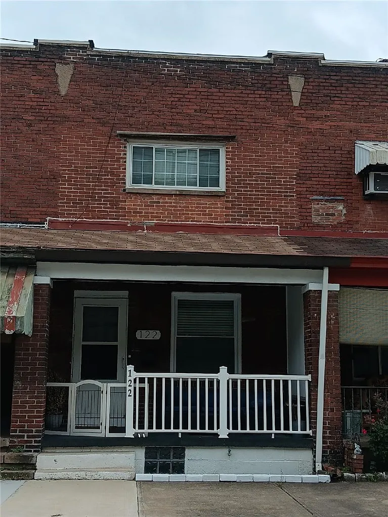 2 bed, $1,600 — Photo 1