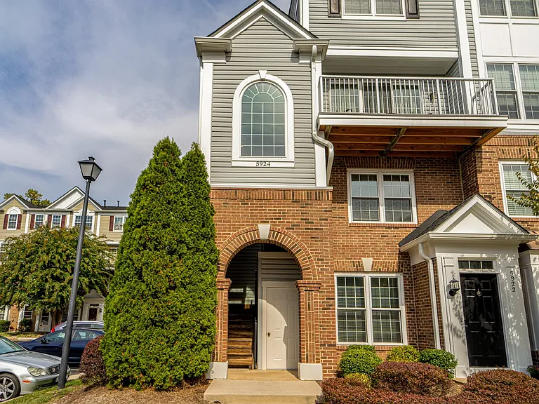 5924 Terrapin Pl #302 — Photo 35