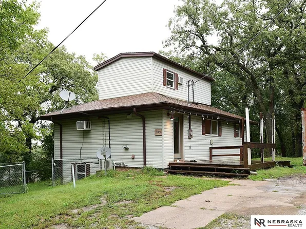 15315 Hill Dr, Louisville, NE 68037