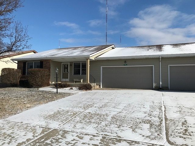 1st image of 1921 Stonehedge Ln