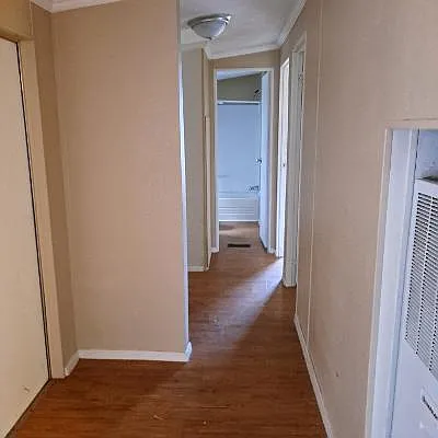 2000 S Burleson Blvd — Photo 3