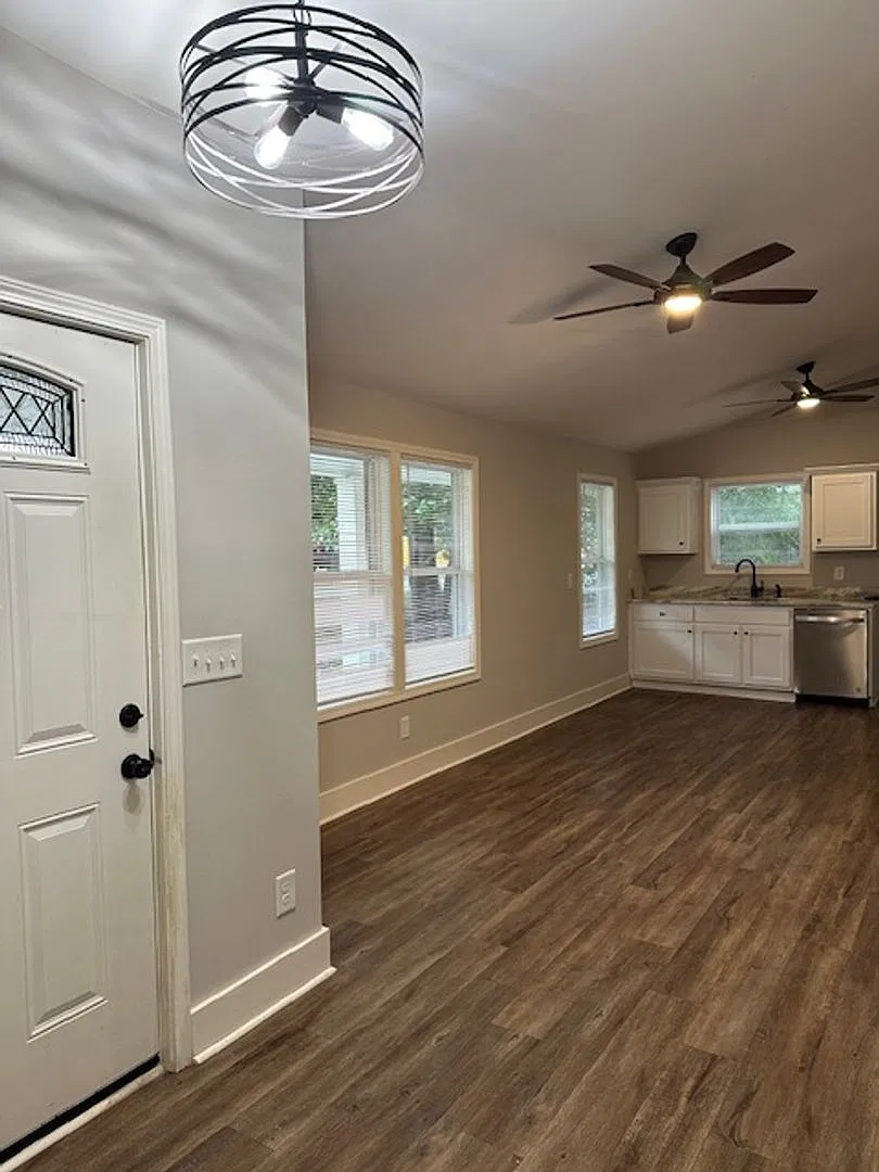 3 bed 1 bath Gainesville — Photo 4