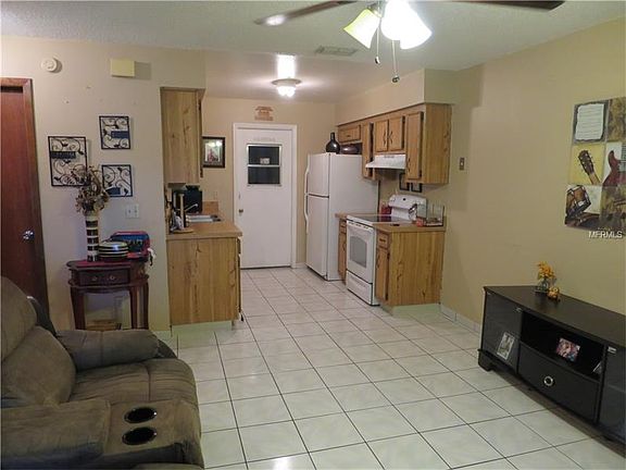 3rd image of 6812 Longmeade Ln