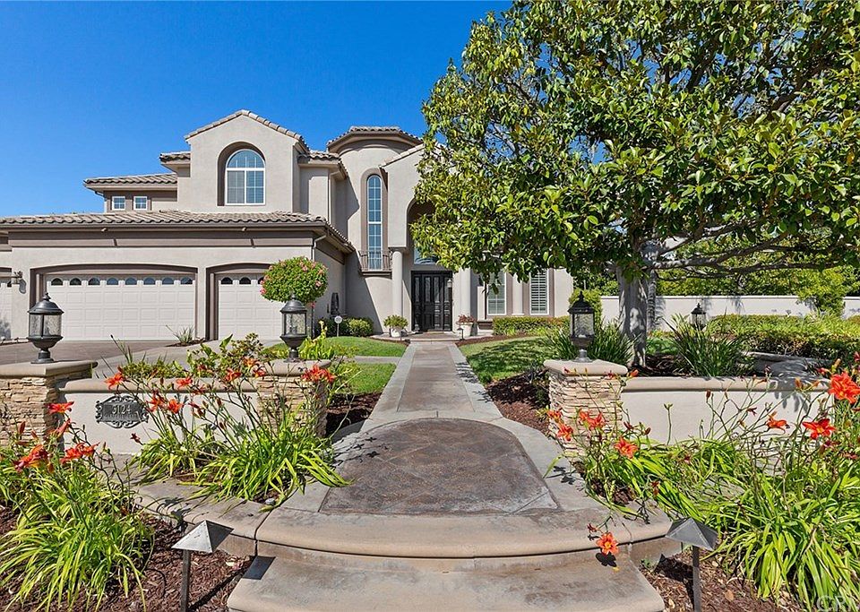 2nd image of 3124 Gardenia Ln