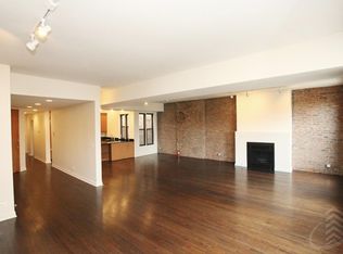 1330 W Madison St APT 2F, Chicago, IL 60607