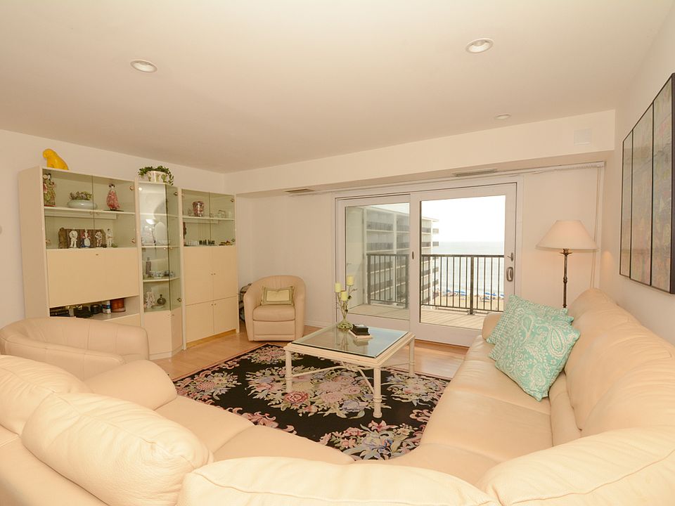 1st image of 527 N Boardwalk Unit 713
