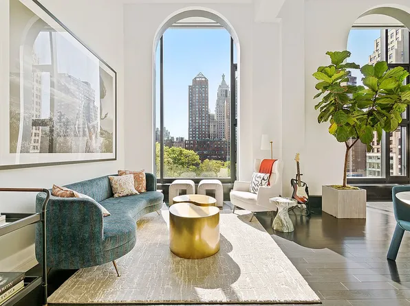 15 Union Sq #5A, New York, NY 10003