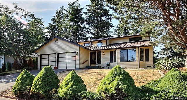 1st image of 485 NW Ensign Dr