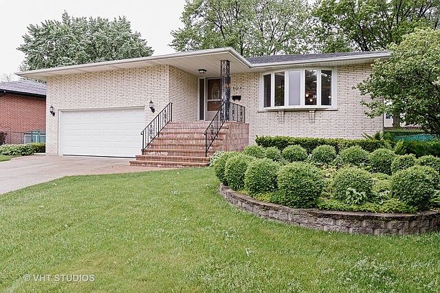 1st image of 3223 Brookmeade Dr