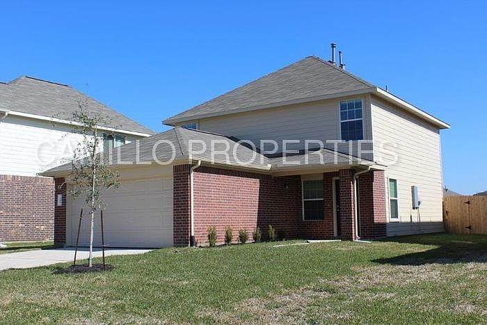 1st image of 826 Desoto Dr