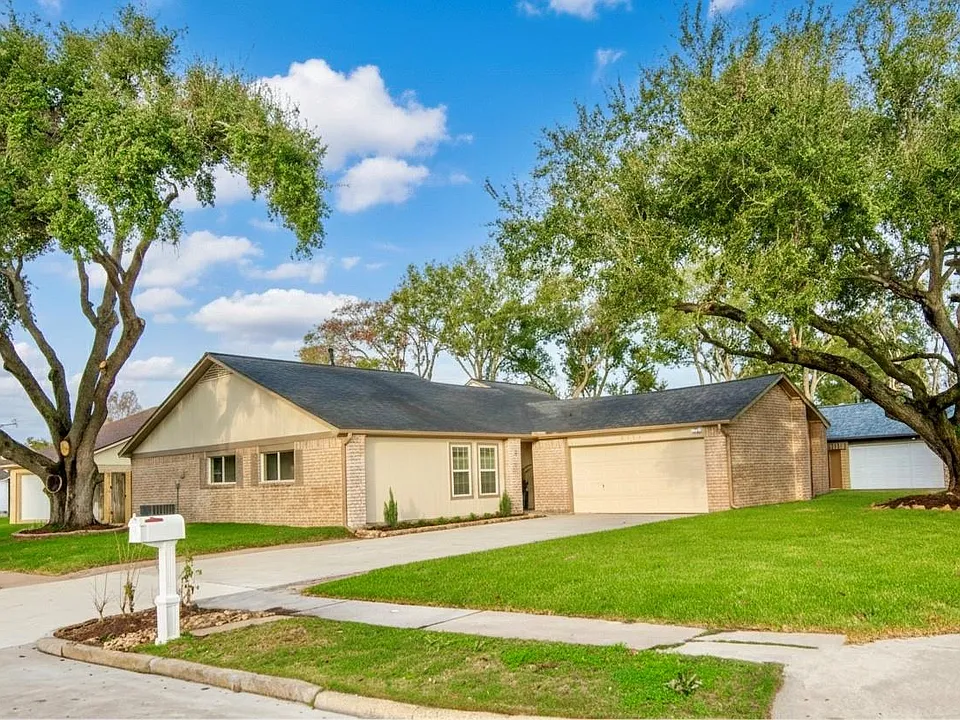 6703 Stonewater
