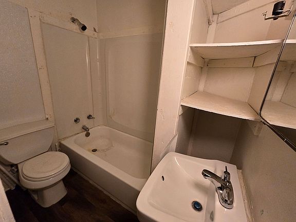 4th image of 701-705 Rebecca St #1