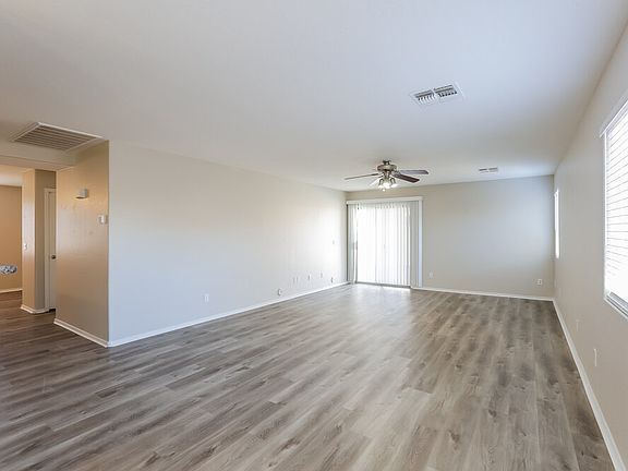 4th image of 44764 W Balboa Dr