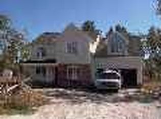 207 Honey Ct E, Jacksonville, NC 28540