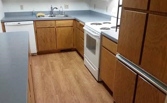 4th image of 1086 Aston Cir