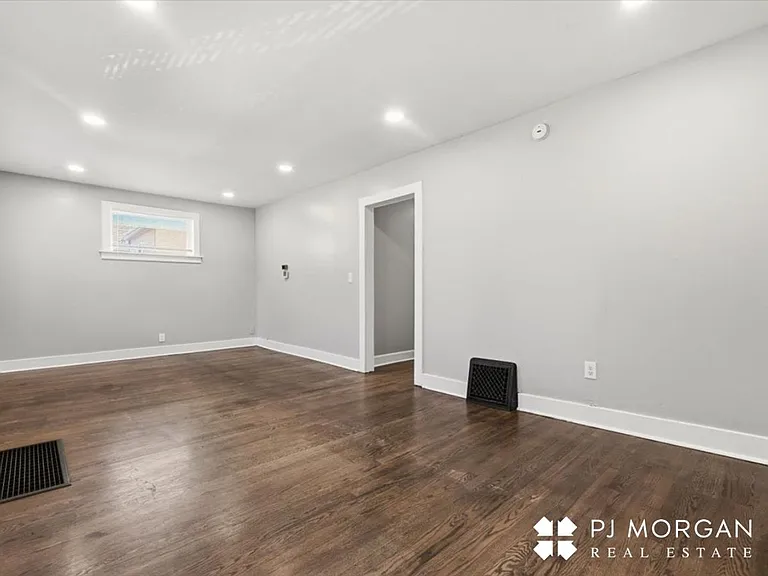6031 Pine St — Photo 5