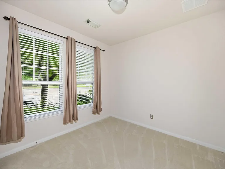 17203 Mitchell Pass Ln — Photo 11