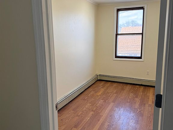 5th image of 53 Crystal St Floor 2