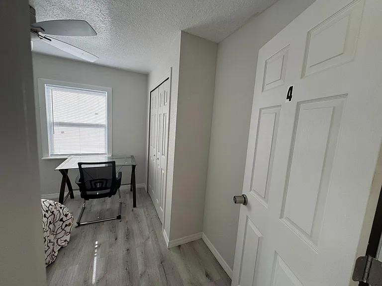 Olive Ave — Photo 1