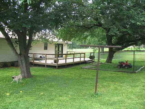 3rd image of 607 Flag Creek Dr