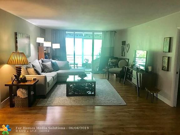 4th image of 901 W Cypress Ln APT 205