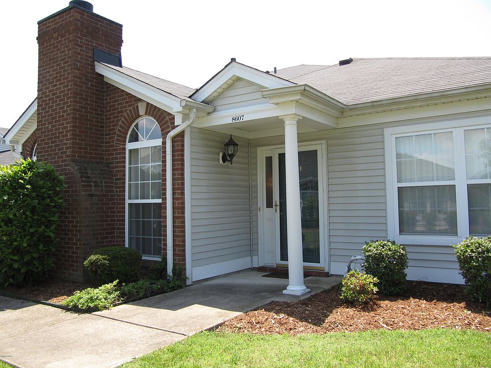 1st image of 8607 Forest Way Dr