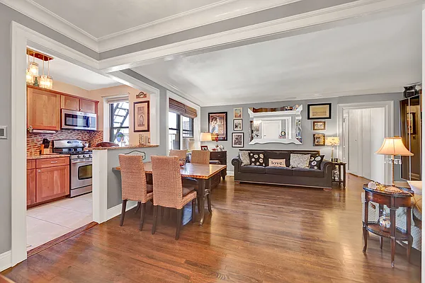 Sold by REMAX Elite | media 1